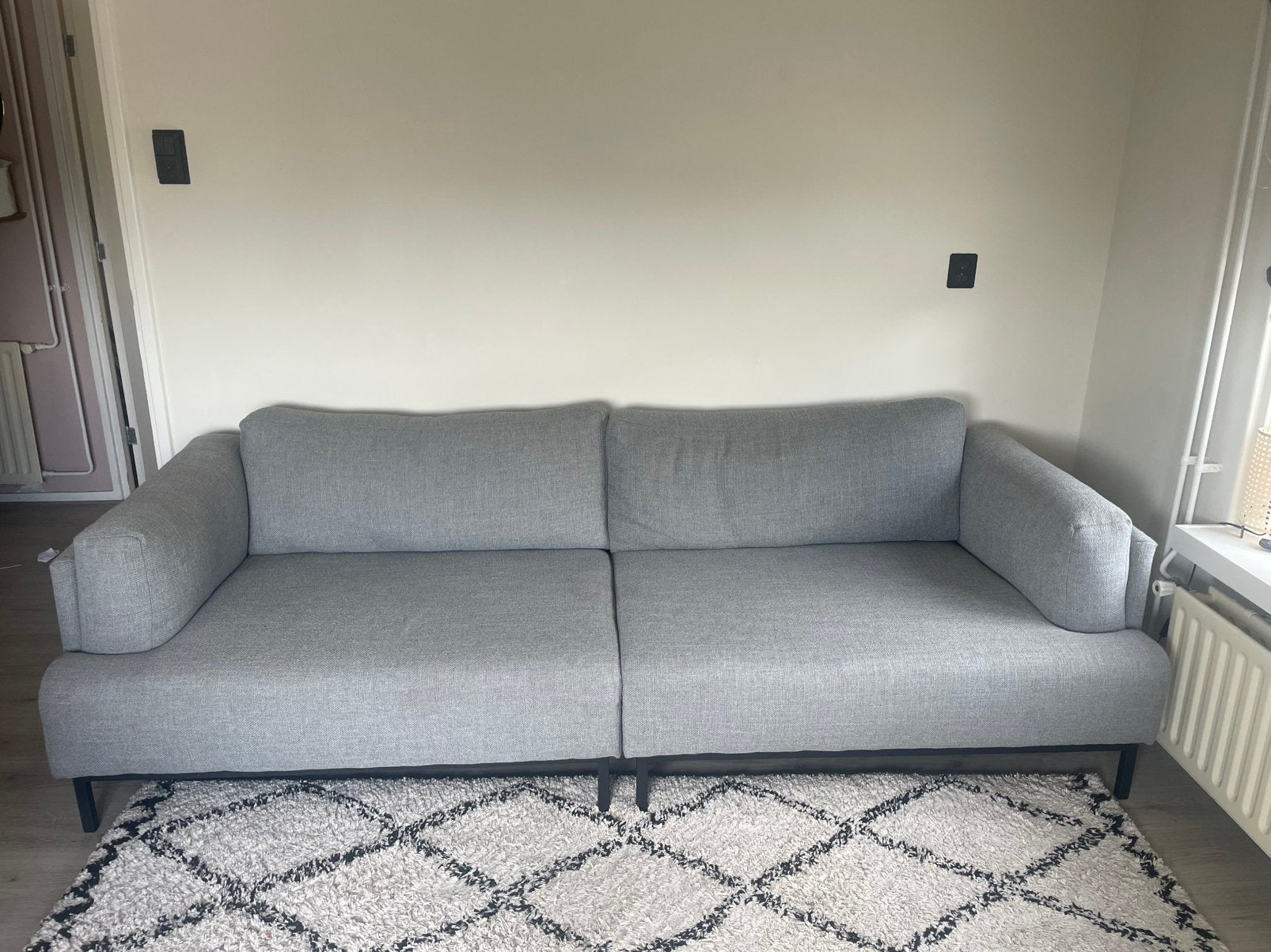 Grijze bank te koop, Ophalen, 75 tot 100 cm, Zo goed als nieuw, 200 tot 250 cm