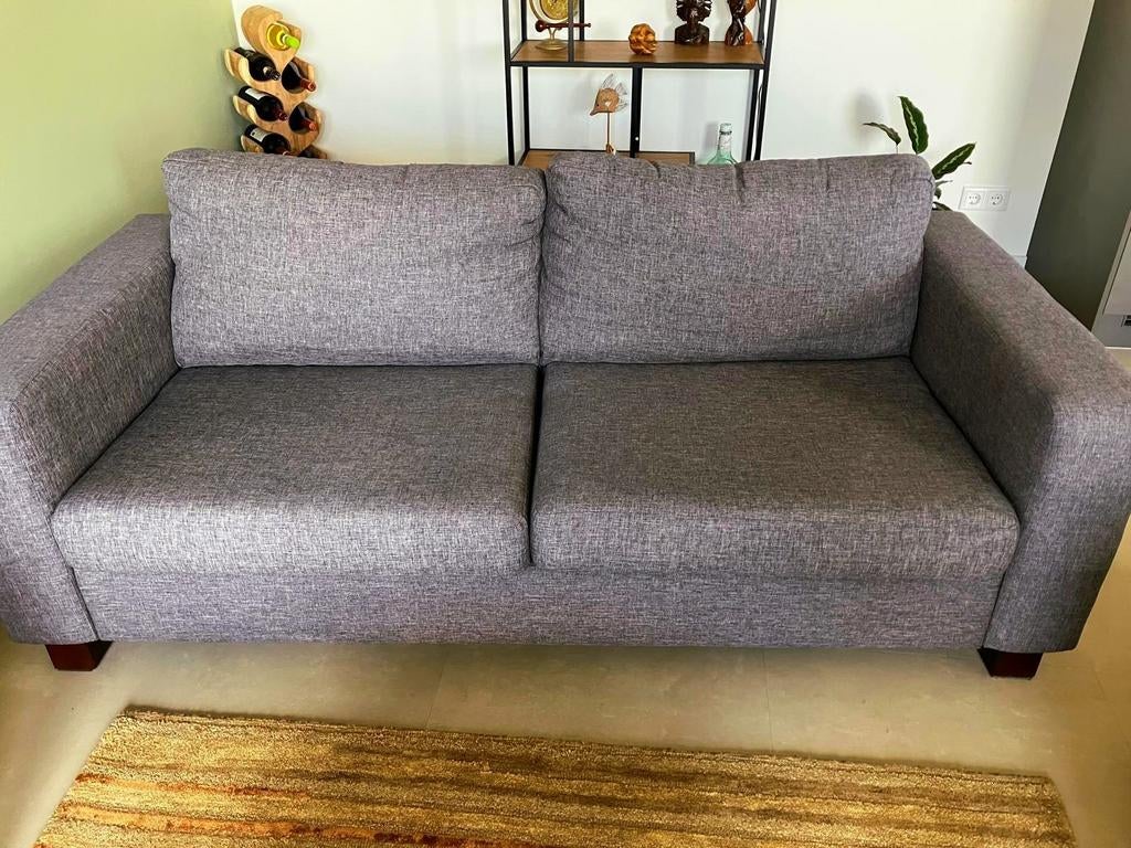 GRATIS: Comfortabele grijze 2-zitsbank (Helmond), Huis en Inrichting, Banken | Bankstellen, Ophalen, Gebruikt, 150 tot 200 cm