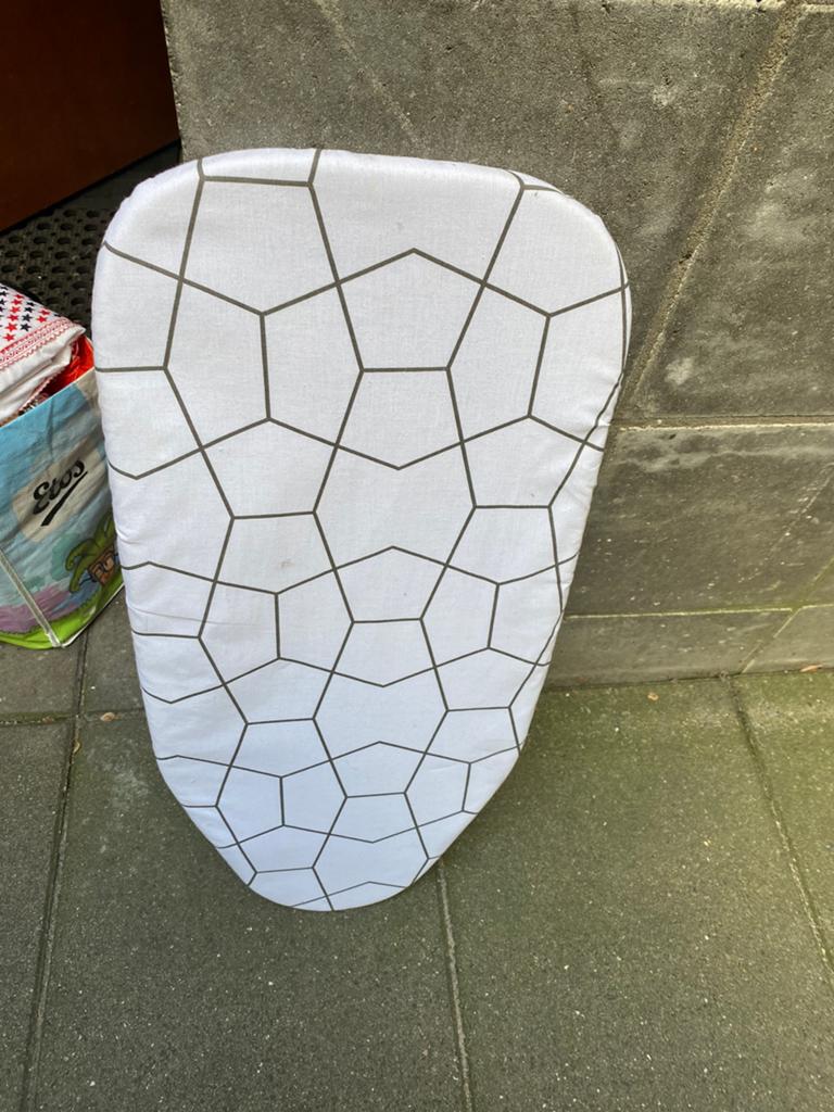 IKEA JÄLL Strijkplank - Compact en Handig, Witgoed en Apparatuur, Strijkijzers en Strijkplanken, Ophalen of Verzenden, Gebruikt