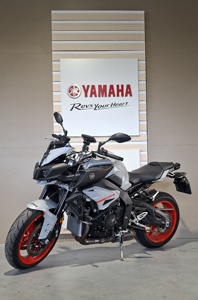 Yamaha MT10 met Akrapovic 1854km ! Bj 2021., Motorrijbewijs A, Bedrijf, Meer dan 35 kW, 998 cc