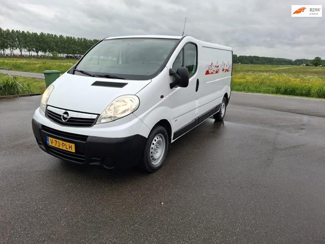 Opel VIVARO 2.0i L2H1 benzine, Voorwielaandrijving, Stof, Gebruikt, 4 cilinders