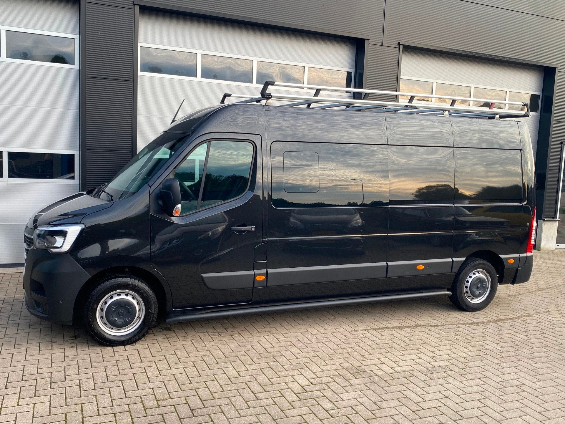 Renault Master T35 2.3 dCi 180 L3H2 6-pers Automaat 49dkm!, Gebruikt, Euro 6, 4 cilinders, Renault