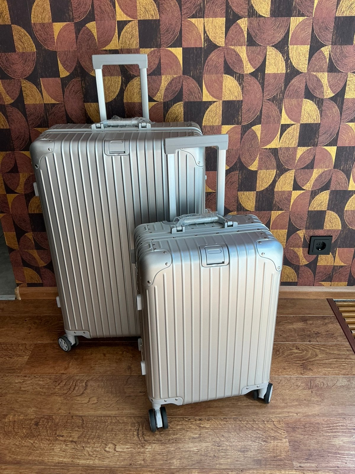 Aluminium kofferset Rimowa stijl - ruimbagage en handbagage, Ophalen, 50 tot 60 cm, Slot, Zo goed als nieuw