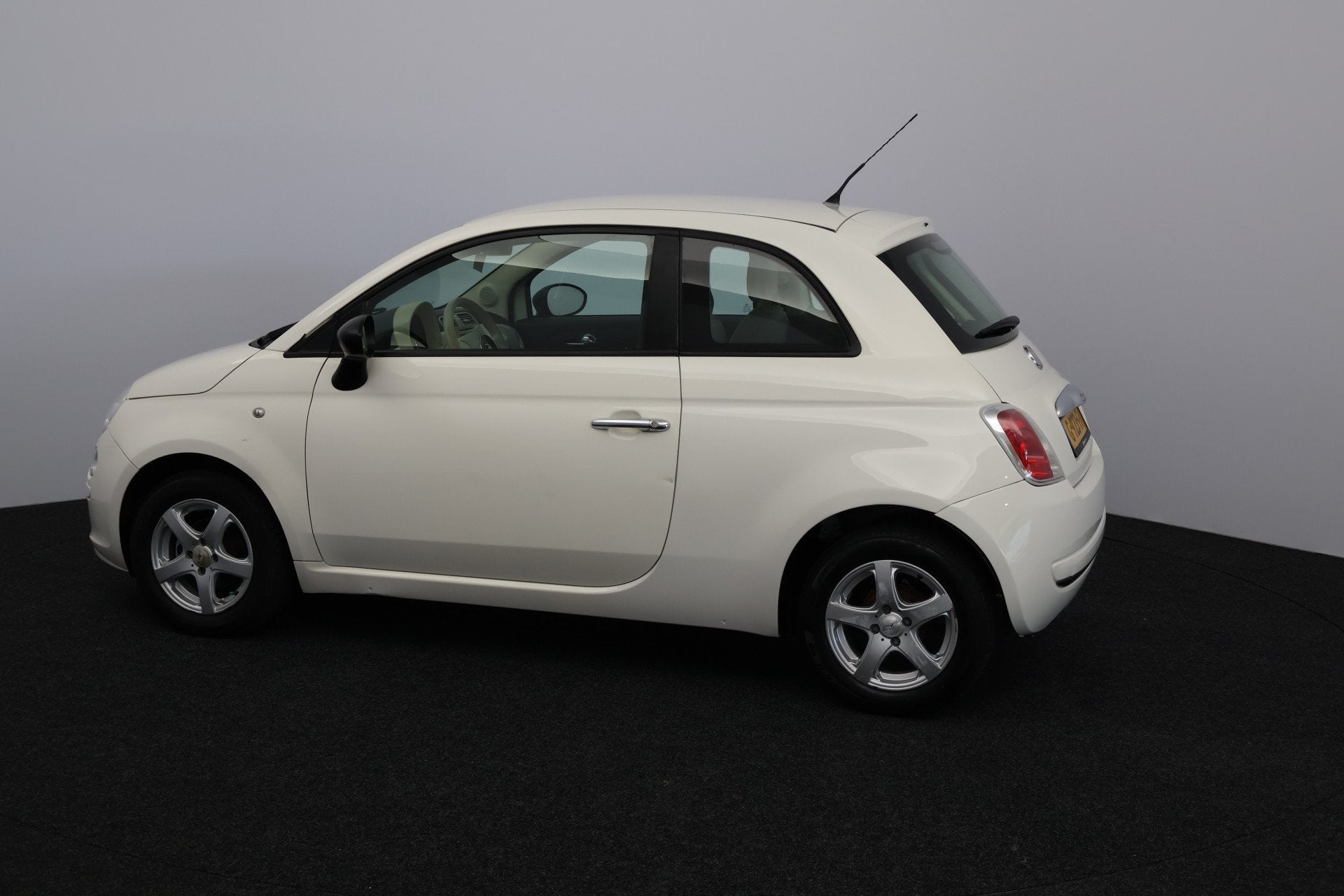Fiat 500 1.2 Naked/ 4-Cilnder/ 14'' LMV/ Stuurbekr/ C.V. Afs, Auto's, Fiat, Voorwielaandrijving, Stof, Gebruikt, 4 cilinders