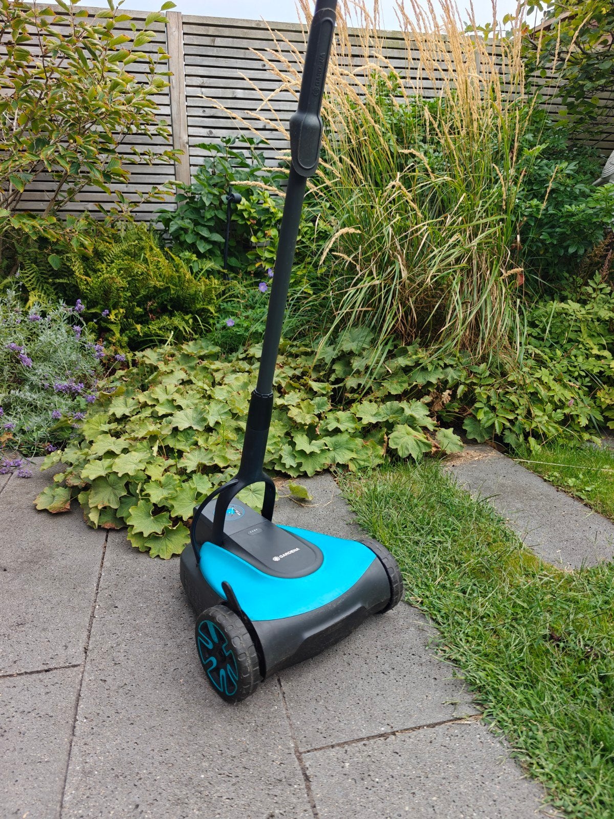 Gardena HandyMower 22/18V accu Grasmaaier ZONDER Bosch Accu, Ophalen, Cirkelmaaier, Minder dan 30 cm, Accu-grasmaaier