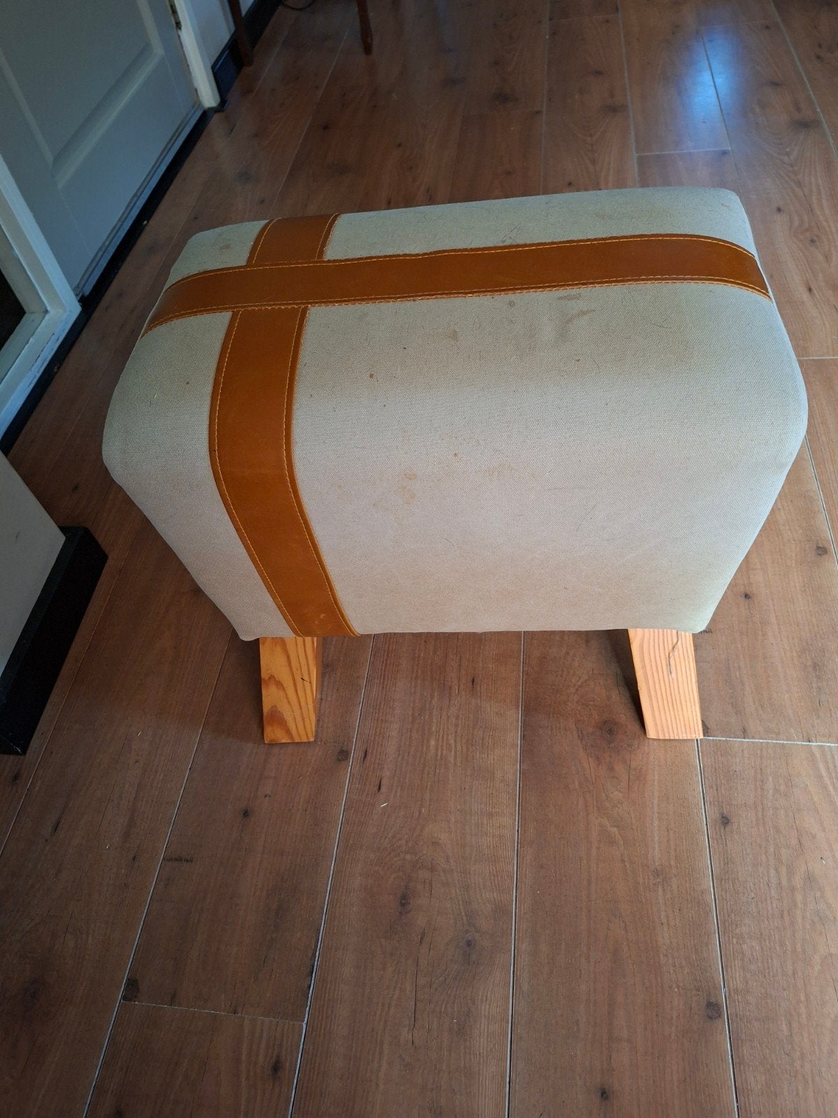 Stoffen voetenbankje met leren banden, Ophalen, Gebruikt, 50 tot 75 cm, Leer