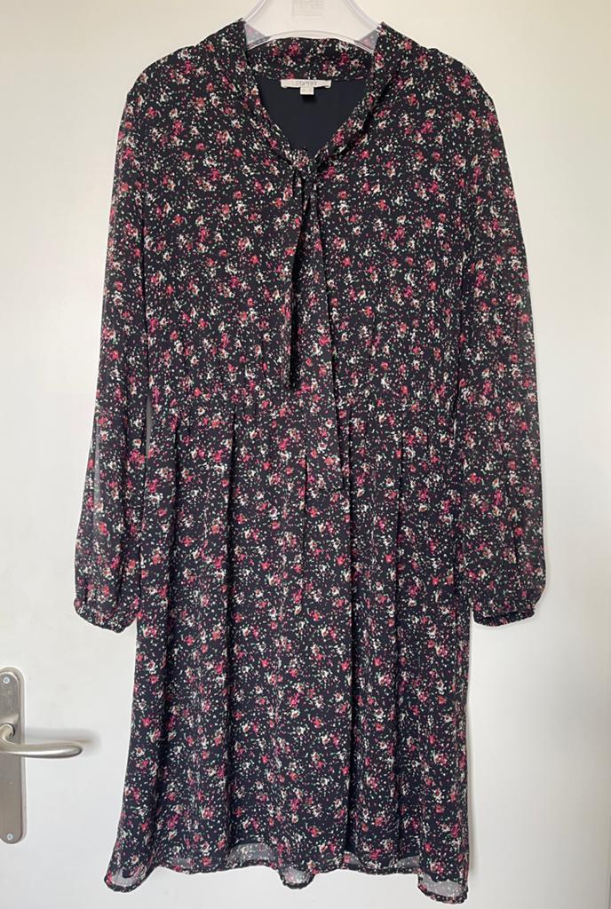 Jurk met bloemetjes print, Esprit, 40, Kleding | Dames, Jurken, Zwart, Maat 42/44 (L), Ophalen of Verzenden, Zo goed als nieuw