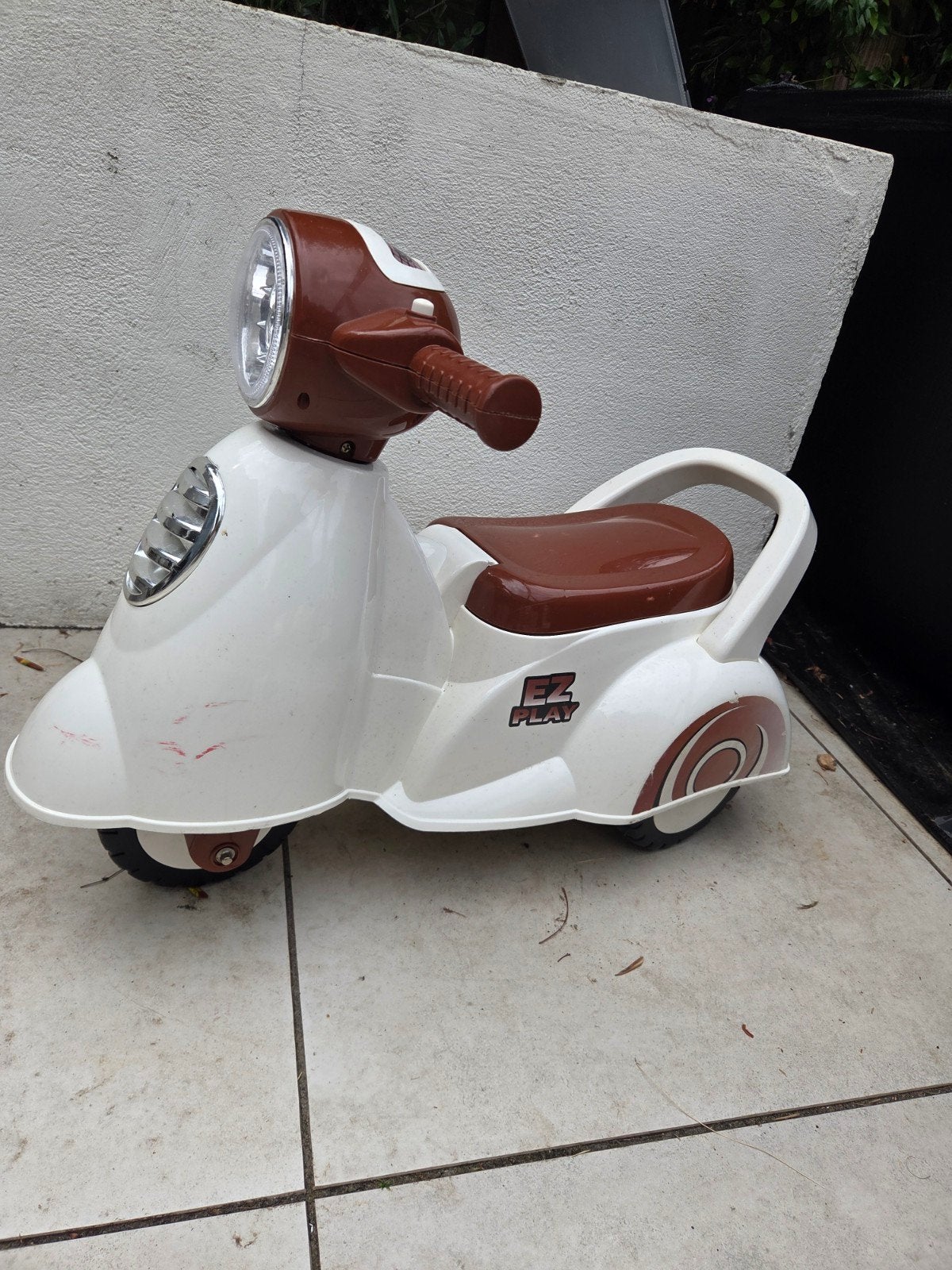 Puck Retro loopscooter cream, Kinderen en Baby's, Speelgoed | Buiten | Voertuigen en Loopfietsen, Ophalen