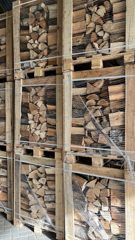 OVENGEDROOGD HAARDHOUT – 1 M³ STRAK GESTAPELD PER KRAT, Minder dan 3 m³, Ophalen of Verzenden, Eikenhout, Blokken