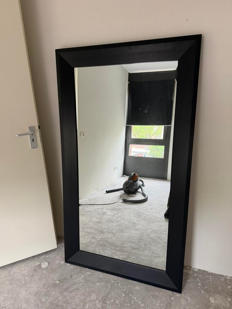 Grote spiegel zwart, Huis en Inrichting, Woonaccessoires | Spiegels, Ophalen, Zo goed als nieuw, Rechthoekig, Minder dan 100 cm