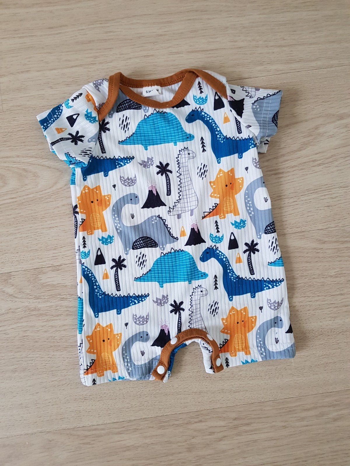 Leuke dinasoures pak, Ophalen of Verzenden, Zo goed als nieuw, Jongetje, Pakje