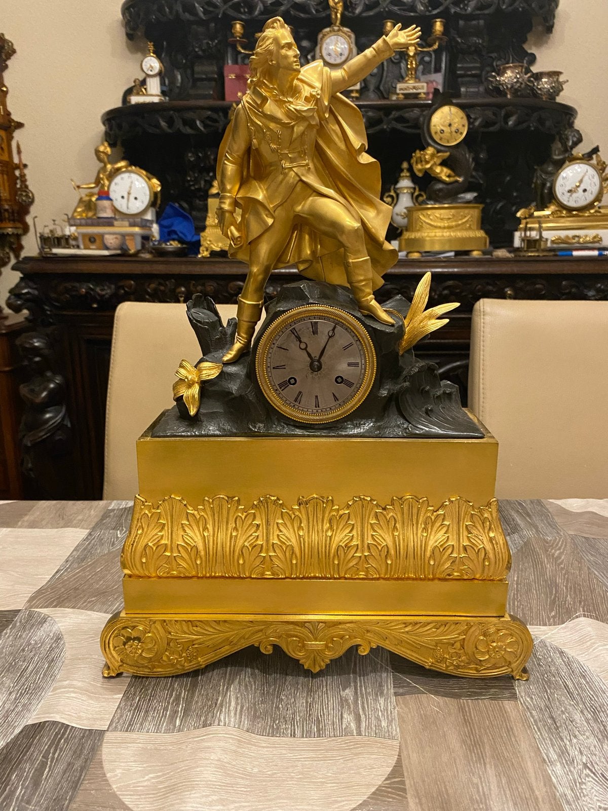 Antieke Franse bronzen pendule met figuur, Ophalen of Verzenden