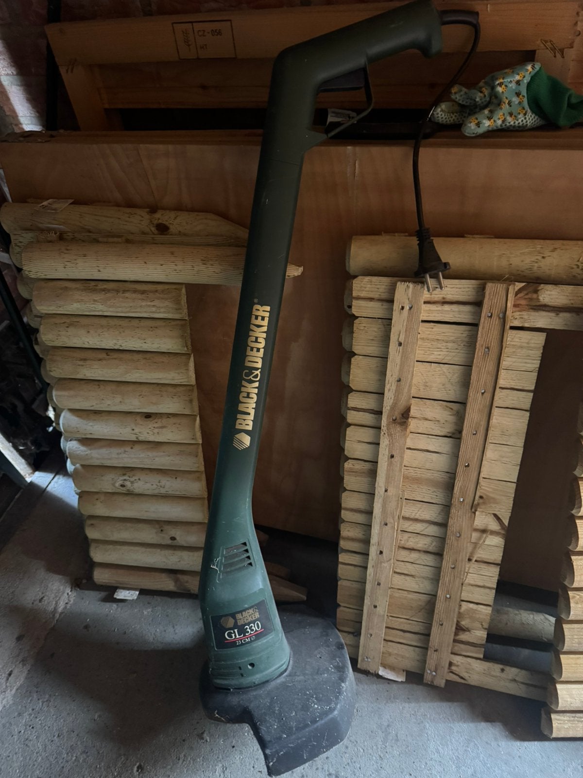 Black & Decker gl330 grastrimmer, Ophalen, Zo goed als nieuw, Elektrisch