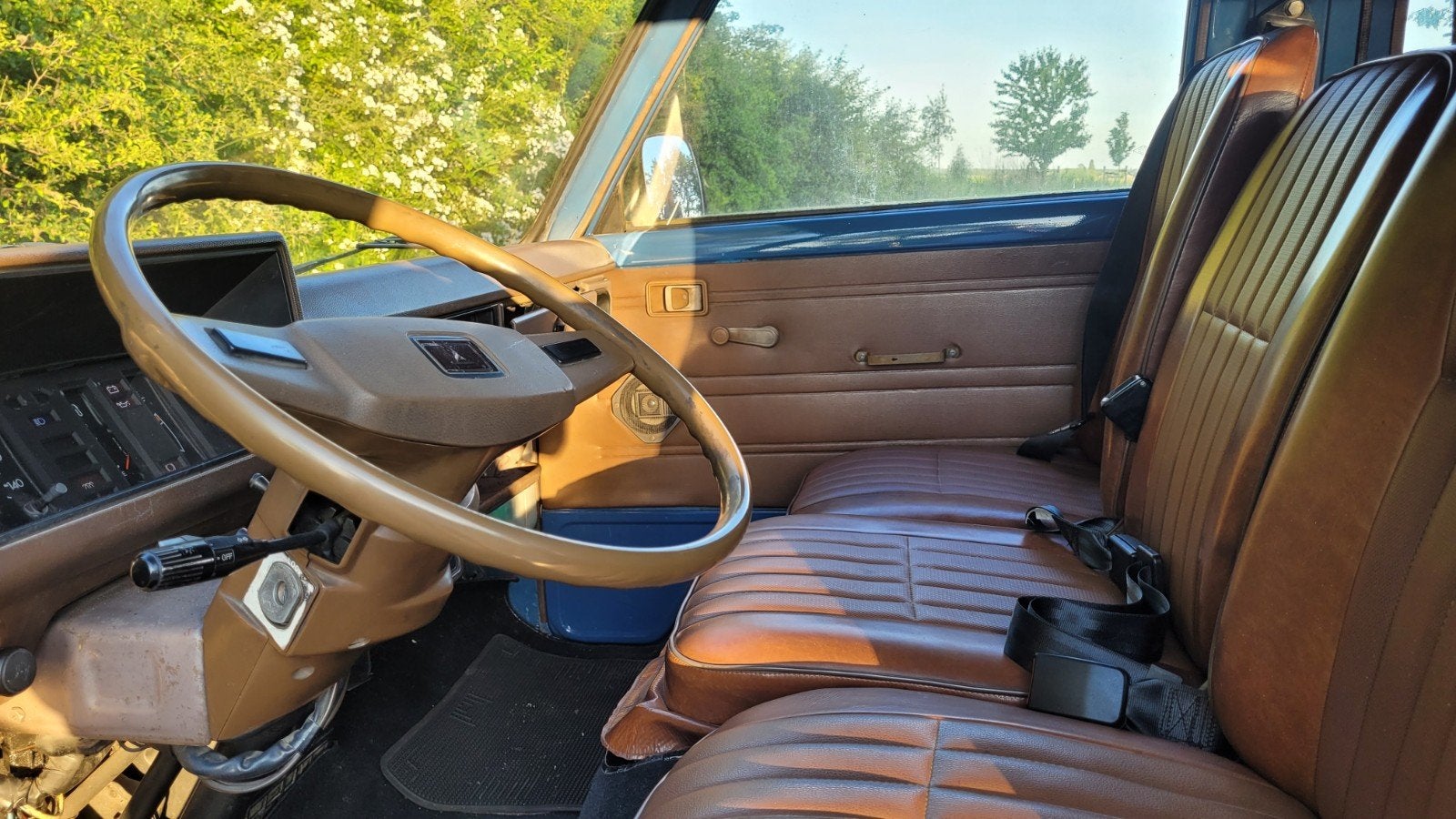 Toyota Hiace diesel uit 1982, belasting en milieuzone vrij, foto 7