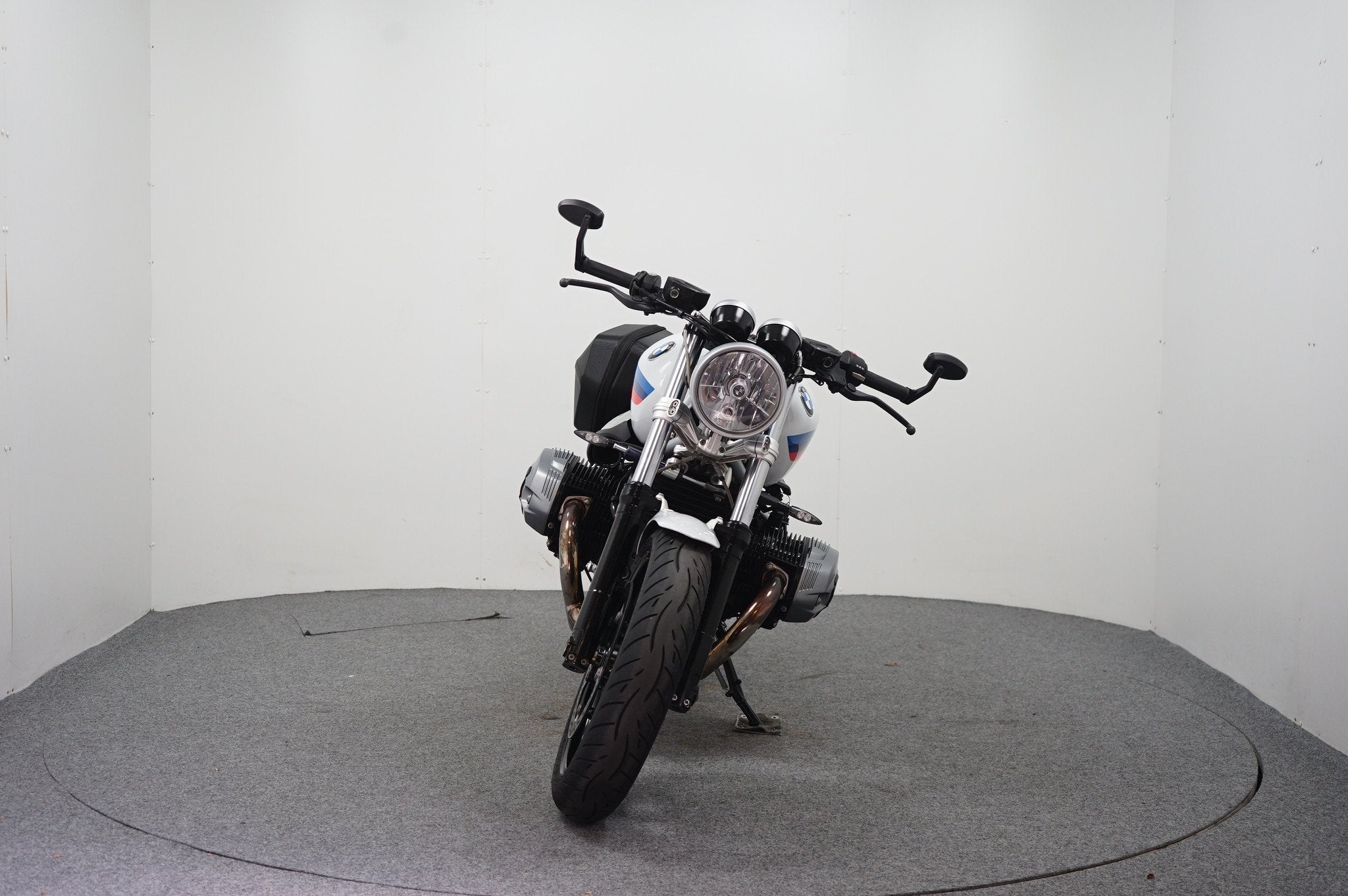 BMW NINE T RACER (bj 2017), Bedrijf, 1170 cc, Meer dan 35 kW, Traction Control