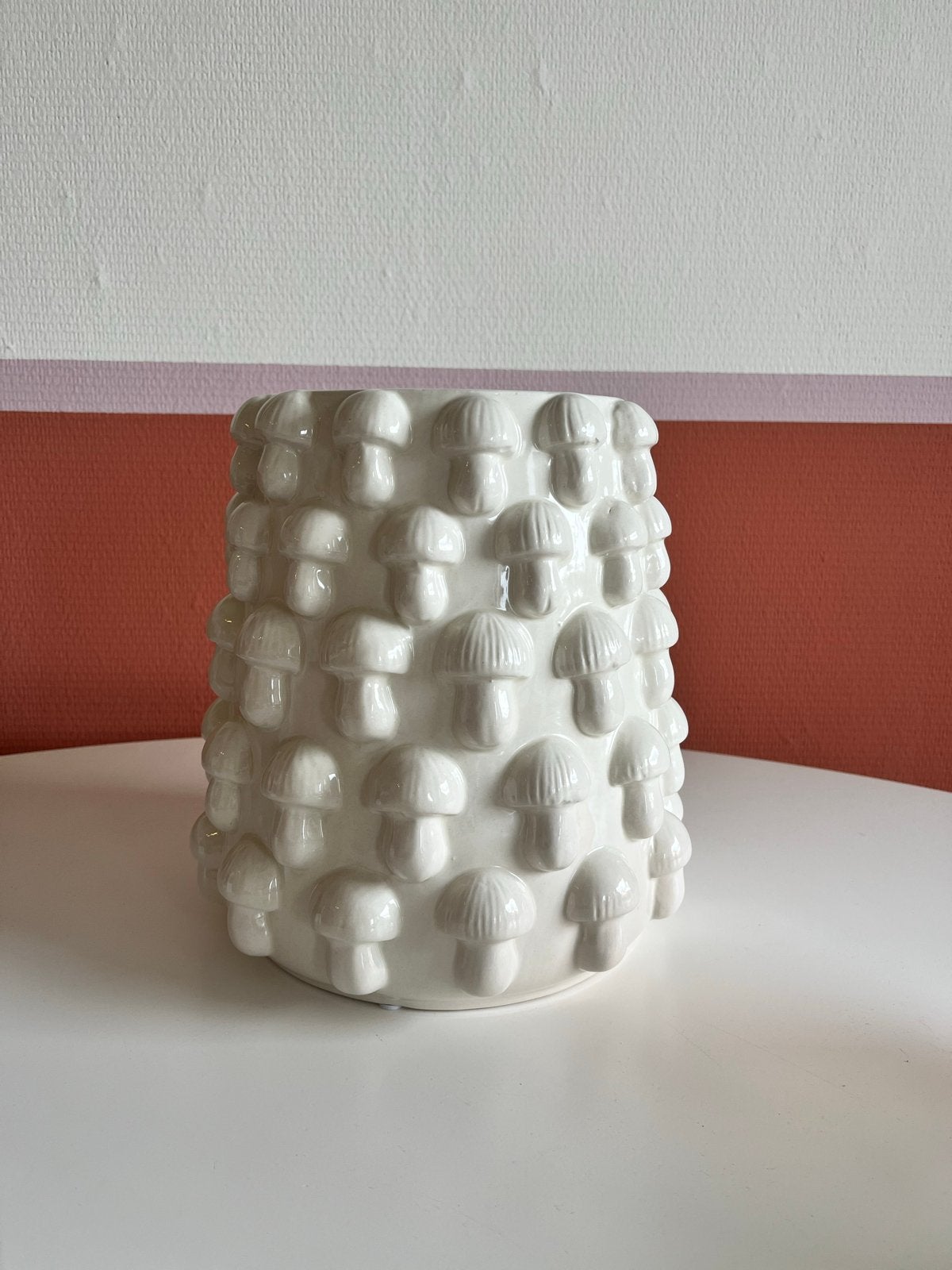 Vaas creme met paddenstoel reliëf - 26.5 cm hoog, Ophalen, 26 cm, Met patroon/structuur, Wit