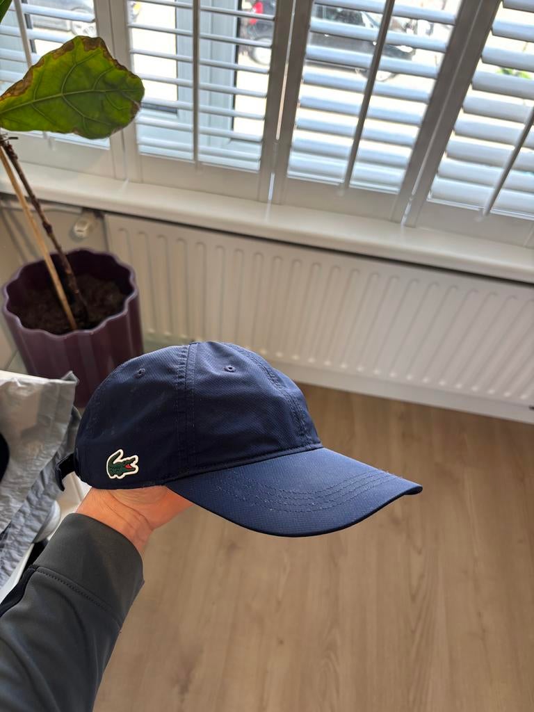 Lacoste pet donkerblauw, Ophalen of Verzenden, Zo goed als nieuw, One size fits all
