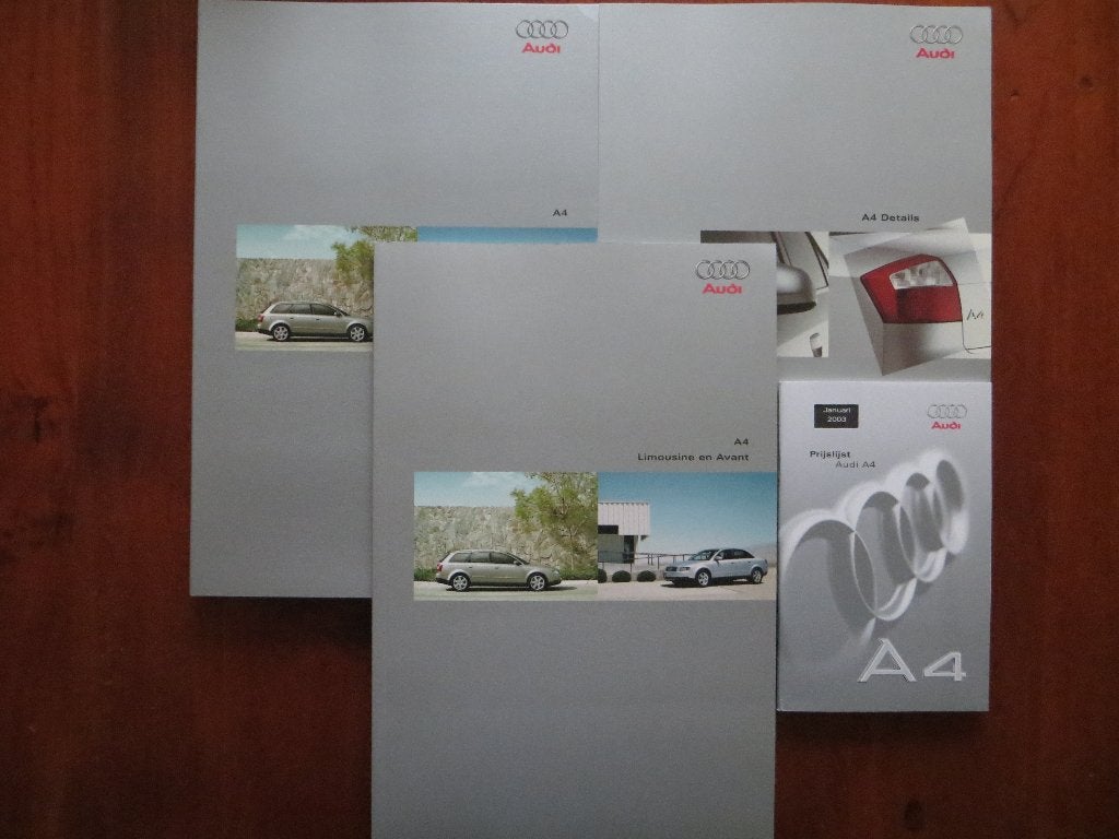 Audi A4 Limousine en Avant (juli 2002) met 2 bijlagen, Boeken, Auto's | Folders en Tijdschriften, Nieuw, Audi, Ophalen of Verzenden
