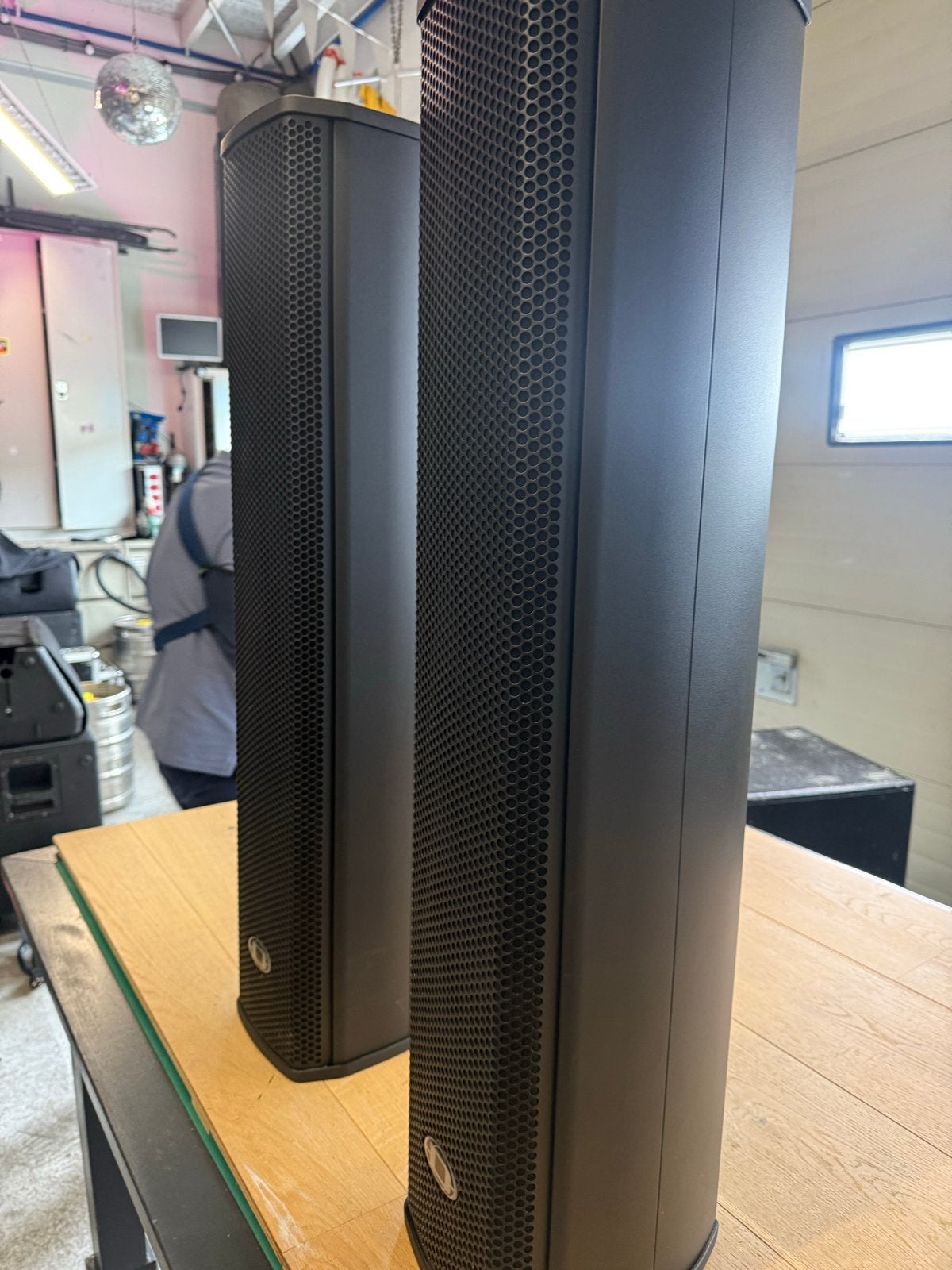 Dynacord DC-TS400 Vertical Array Speakerset, Vloerstaande luidspreker, Zo goed als nieuw, Ophalen, 150 watt of meer