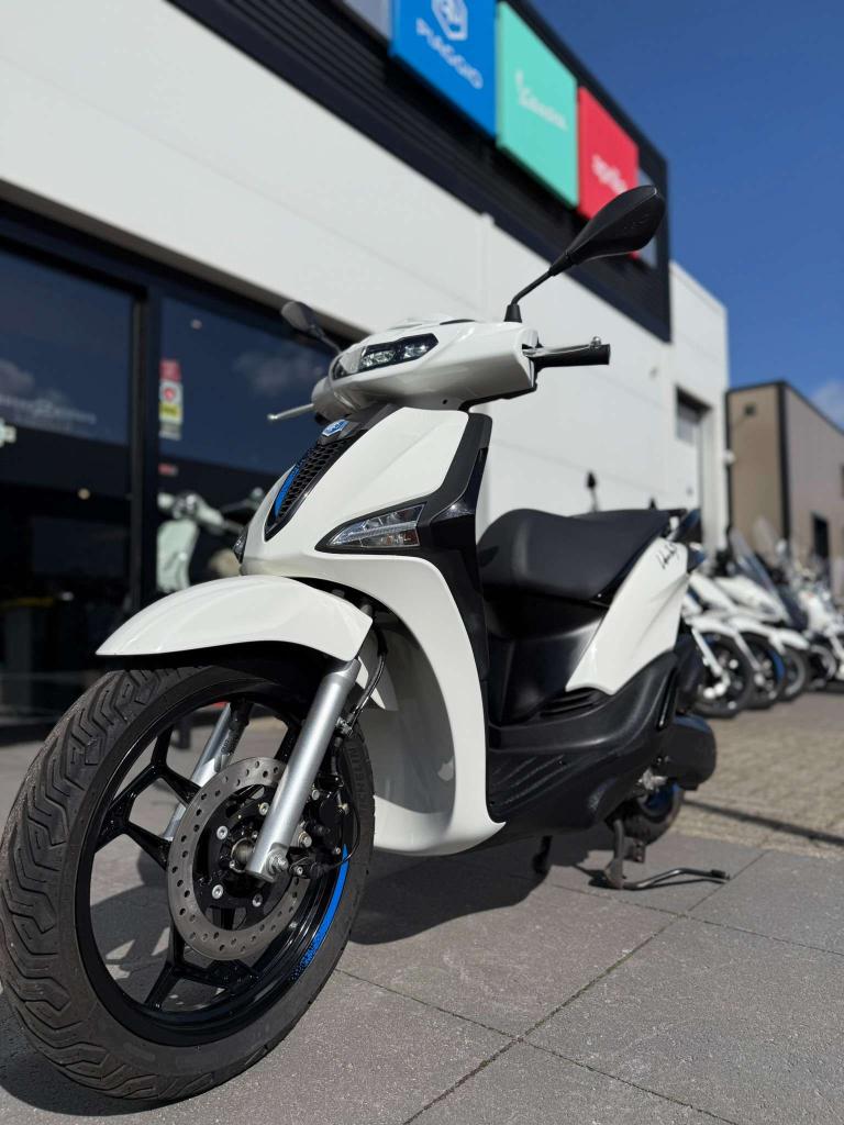 Piaggio Liberty S 45KM E5+ DEMO / BTW, Fietsen en Brommers, Scooters | Piaggio, Niet ingevuld, Maximaal 45 km/u, Niet ingevuld