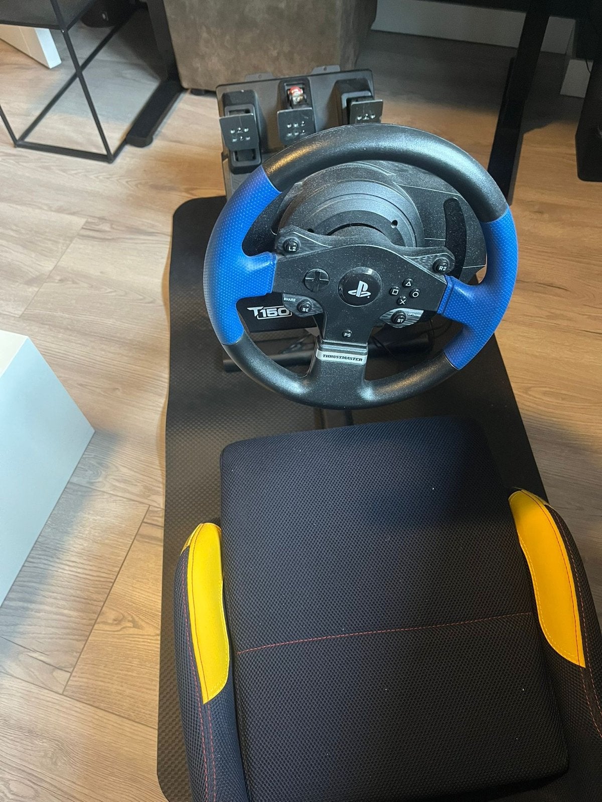 Thrustmaster T150 racestuur met Playseat Red Bull Racing, Ophalen, Racestuur, Force feedback, PlayStation