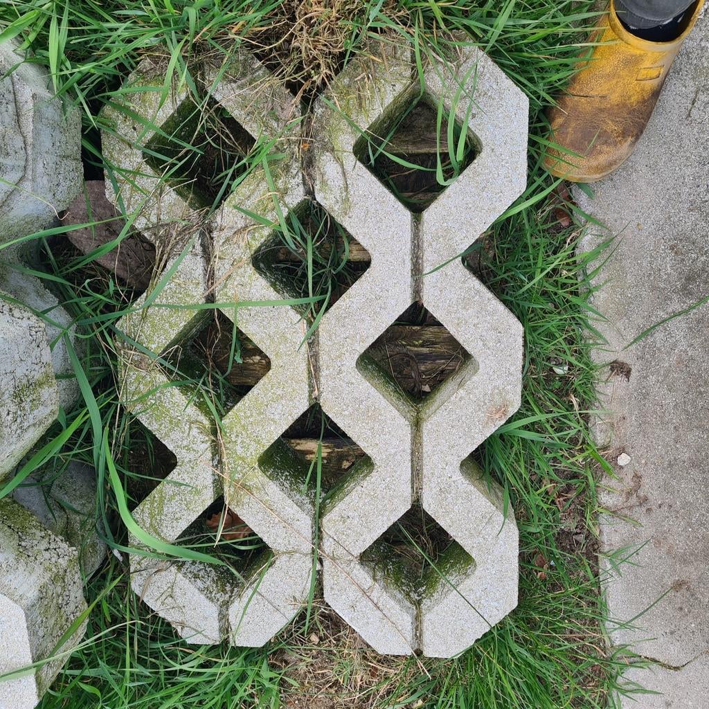 Grasbetontegels 6 stuks, Tuin en Terras, Tegels en Klinkers, Ophalen of Verzenden, Gebruikt, Beton, Overige typen