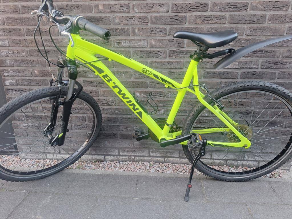 B'Twin Mountainbike 340 (opknapper), Gebruikt, Hardtail, Velgrem, 45 tot 49 cm