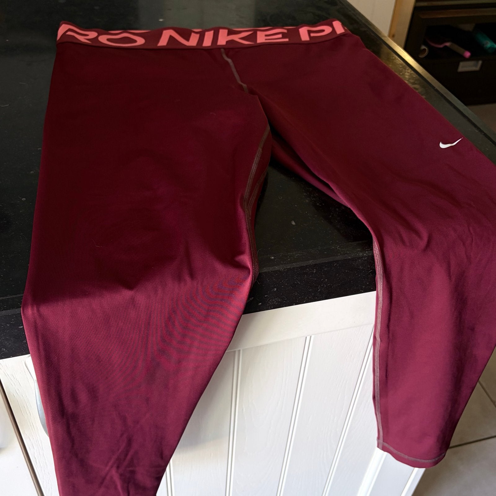 Nike Pro Sportkleding Set - Legging en Tops (XL/XXL), Kleding | Dames, Ophalen, Maat 46/48 (XL) of groter, Rood, Fitness of Aerobics