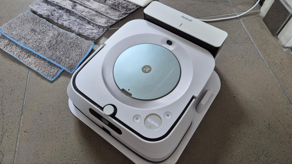 iRobot Braava Jet m6 Dweilrobot met Accessoires, Witgoed en Apparatuur, Stofzuigers, Zo goed als nieuw, Robotstofzuiger, iRobot