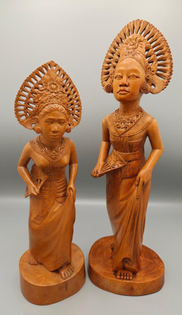 Set van 2 Balinese Danseressen uit Indonesië bali, Ophalen of Verzenden, Handgemaakt, 20 - 50 cm, Beeld