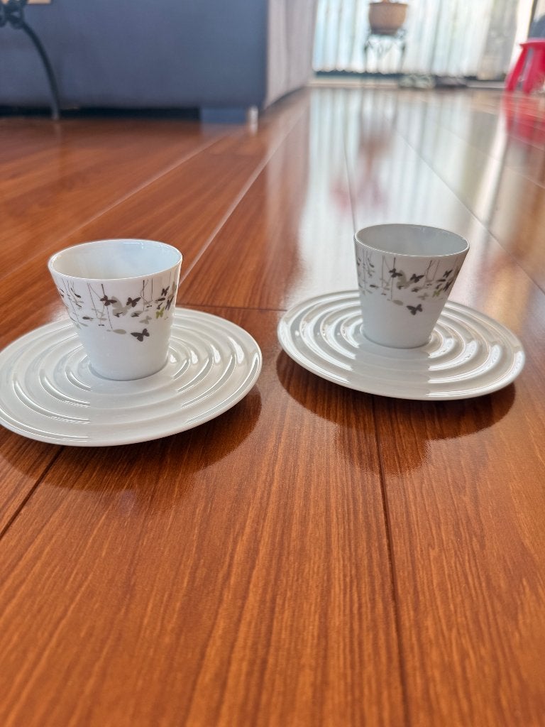 Ongebruikte Nespresso espresso kopjes + schotels – 2 sets, Ophalen, Keramiek, Nieuw, Modern