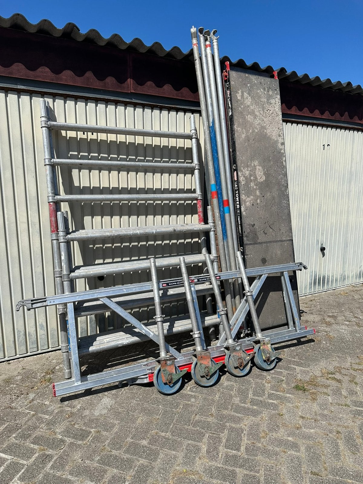 Altrex / Skyworks rolsteiger 245 x 135 Fiberdeck WH 4,20, Doe-het-zelf en Verbouw, Steigers, Ophalen of Verzenden, Gebruikt, Rolsteiger of Kamersteiger