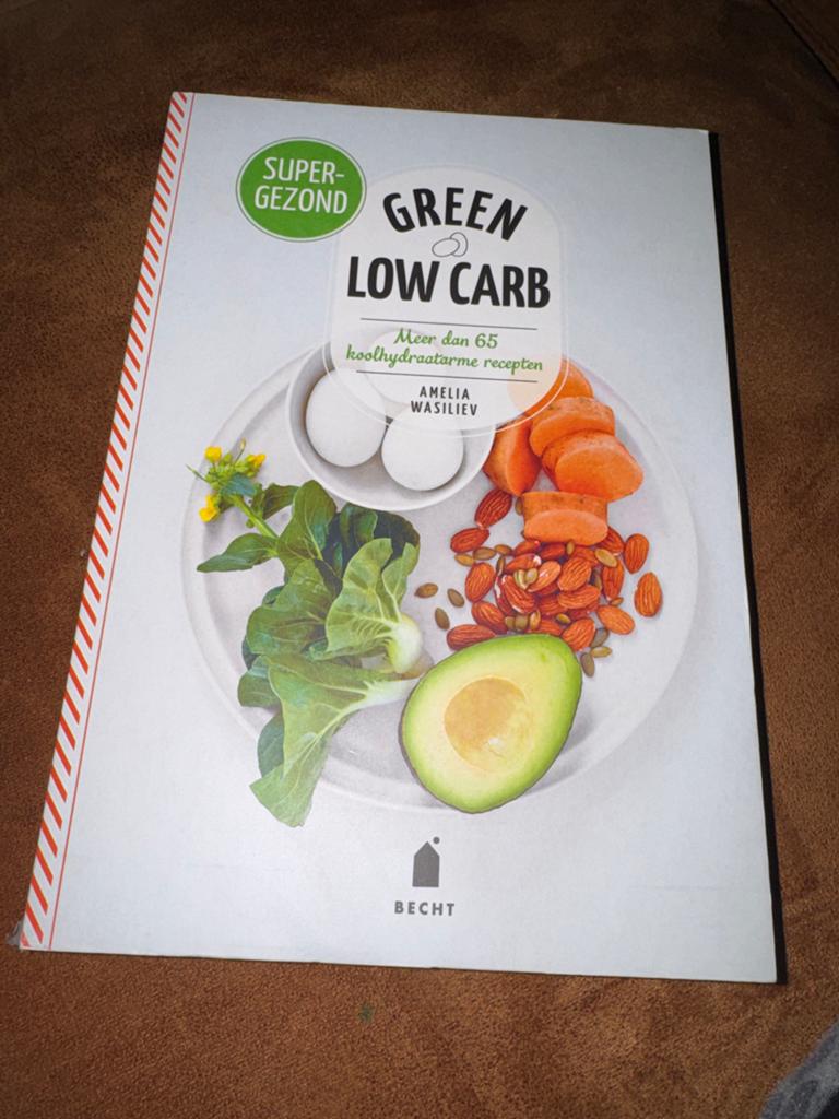 Green Low Carb: Meer dan 65 koolhydraatarme recepten, Boeken, Gezondheid, Dieet en Voeding, Ophalen of Verzenden, Zo goed als nieuw