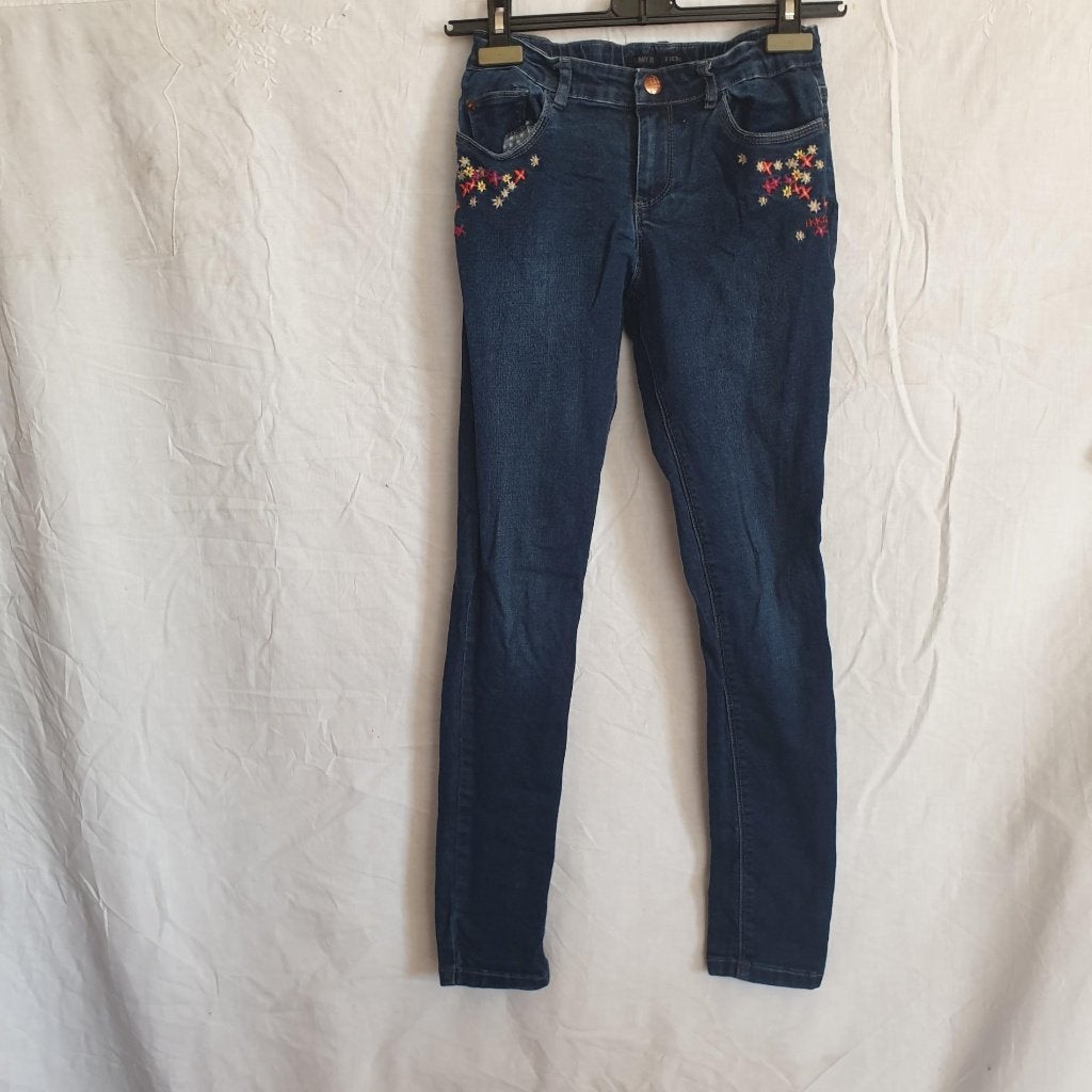 Leuke spijker skinny, bloemetjes sticksel. Mt 164. Merk IKKS, Kinderen en Baby's, Broek, Meisje, ., Ophalen of Verzenden