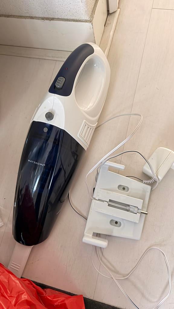 WatsHome kruimeldief met oplaadstation, Witgoed en Apparatuur, Stofzuigers, Gebruikt, Kruimeldief, Reservoir, Ophalen of Verzenden