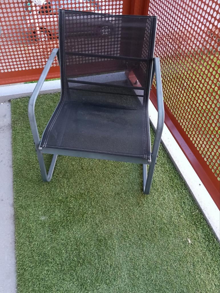 Comfortabele tuinstoel - Zwart met metalen frame, Ophalen, Zo goed als nieuw, Metaal