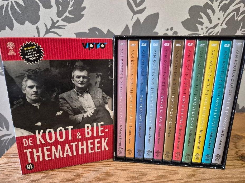 De Koot & Bie - Bliotheek en Thematheek - Nieuwstaat., Alle leeftijden, Zo goed als nieuw, Komedie, Complete serie