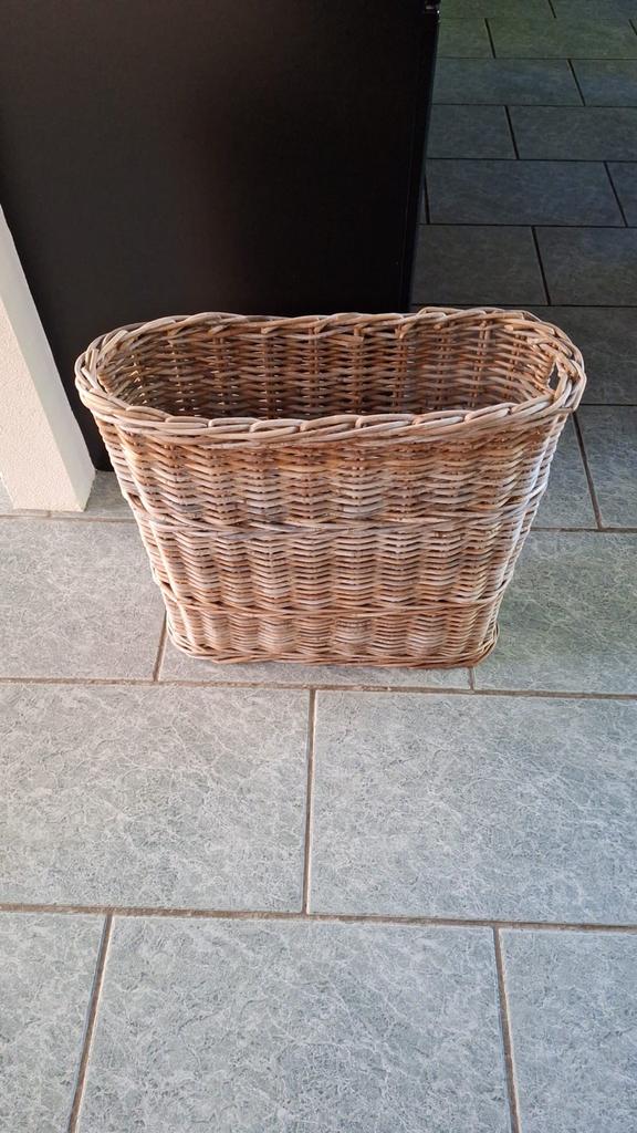 Rieten paraplubak - Handgevlochten en stijlvol, Ophalen of Verzenden, Gebruikt, Riet