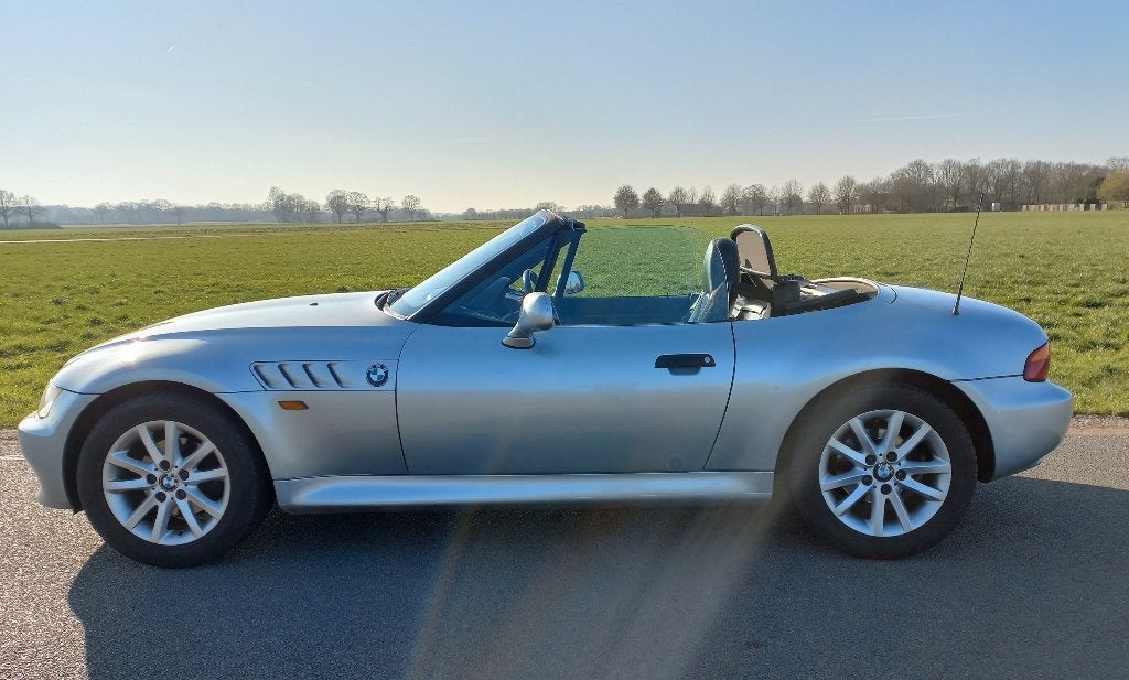 Bijzonder nette BMW Z3 1.9 103KW 1997 cabrio mét hardtop, 1160 kg, Achterwielaandrijving, Zwart, 4 cilinders