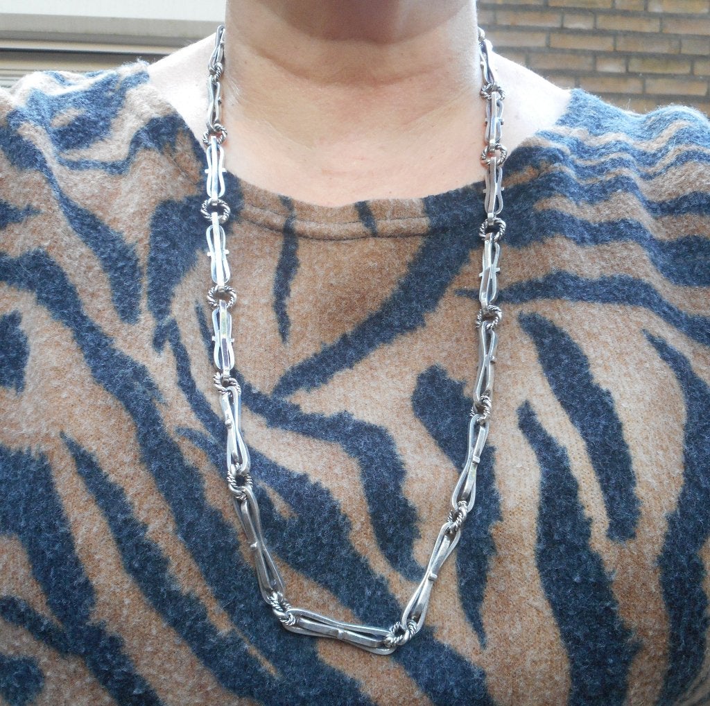 Zilveren lange zware modernist schakel ketting nr.298, Verzenden, Zo goed als nieuw, Zilver, Zilver