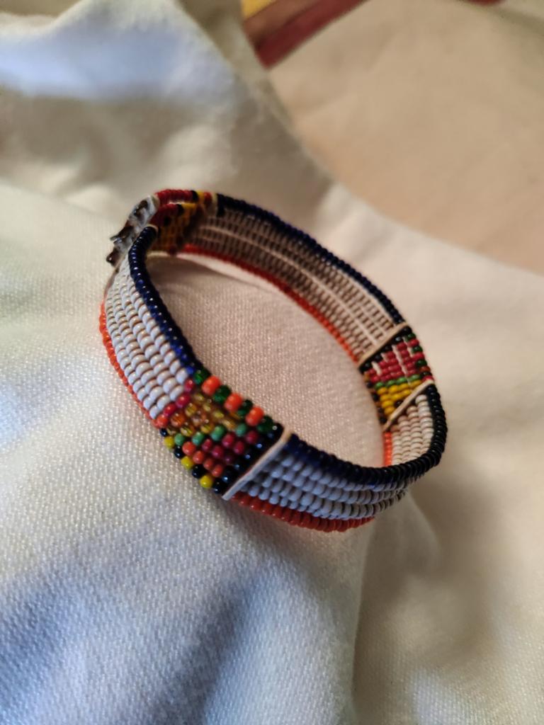 Kinder armband, handgemaakt uit Kenia door Masai, Ophalen of Verzenden, Nieuw, Overige materialen