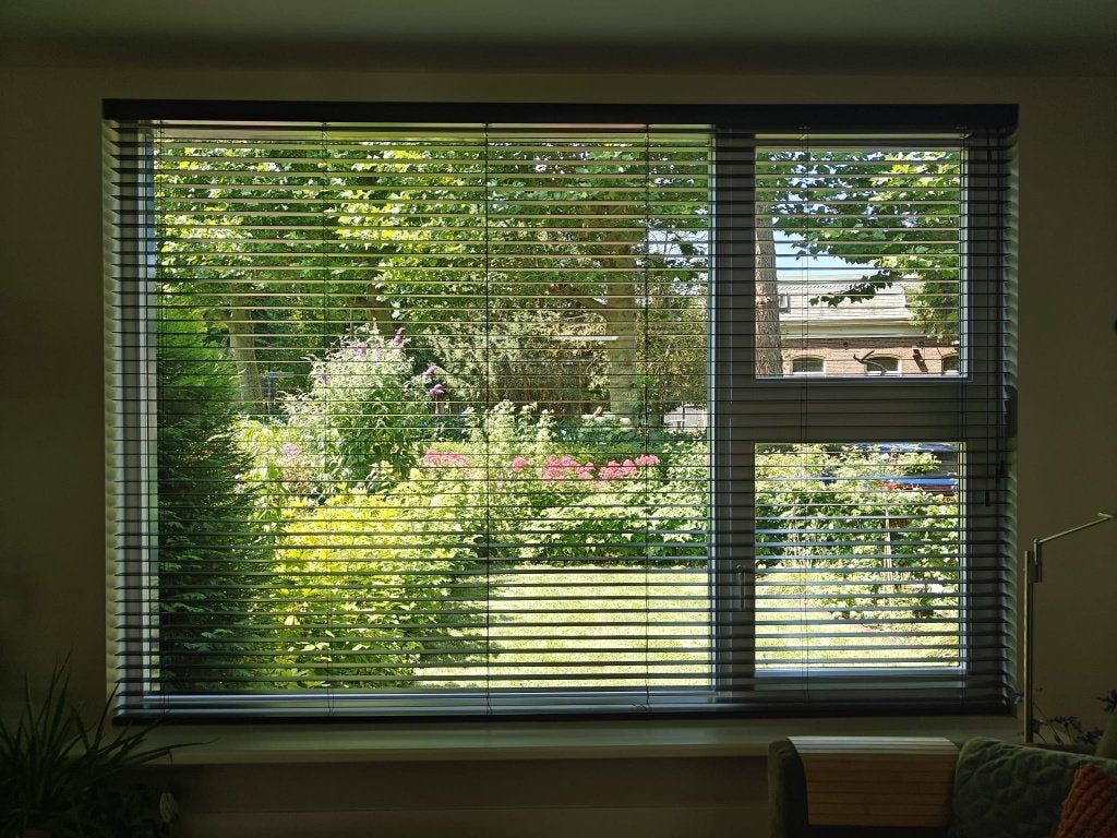 2 Horizontale Houten Jalouzieën 50 mm zwart, Ophalen, Jaloezie, Gebruikt, Overige merken