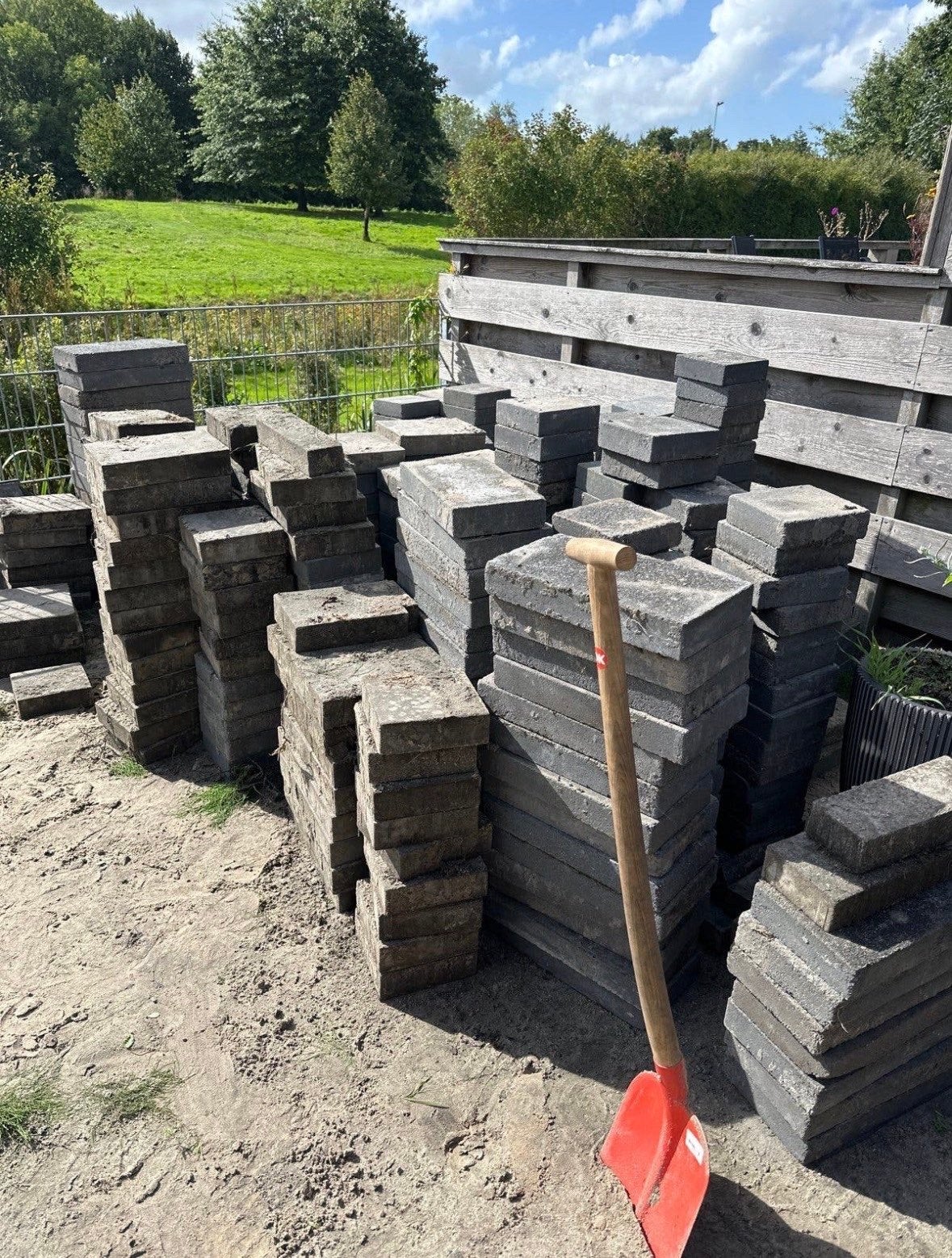Gebruikte tuintegels - Ideaal voor terras of pad, Ophalen, Overige materialen, Gebruikt, 20 tot 40 cm