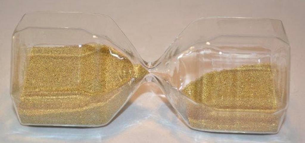 Zandloper met goudkleurige bolletjes inhoud, Huis en Inrichting, Ophalen of Verzenden, Zo goed als nieuw, Glas, Goud