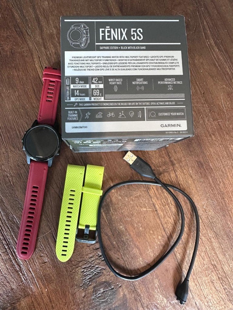 Garmin fenix 5s Saphir in uitstekende staat, Ophalen, GARMIN, Zwart, Zo goed als nieuw