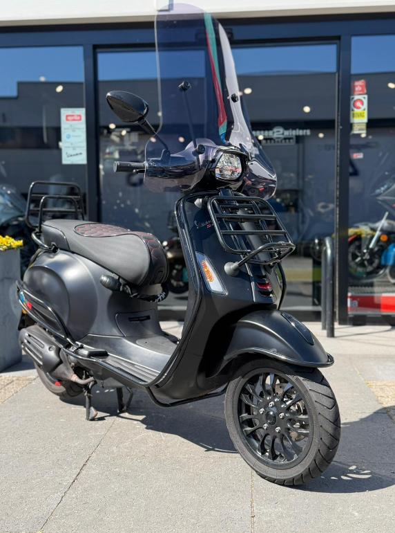 Vespa sprint Notte 25km (snor), Niet ingevuld, Gebruikt, Overige modellen, Niet ingevuld