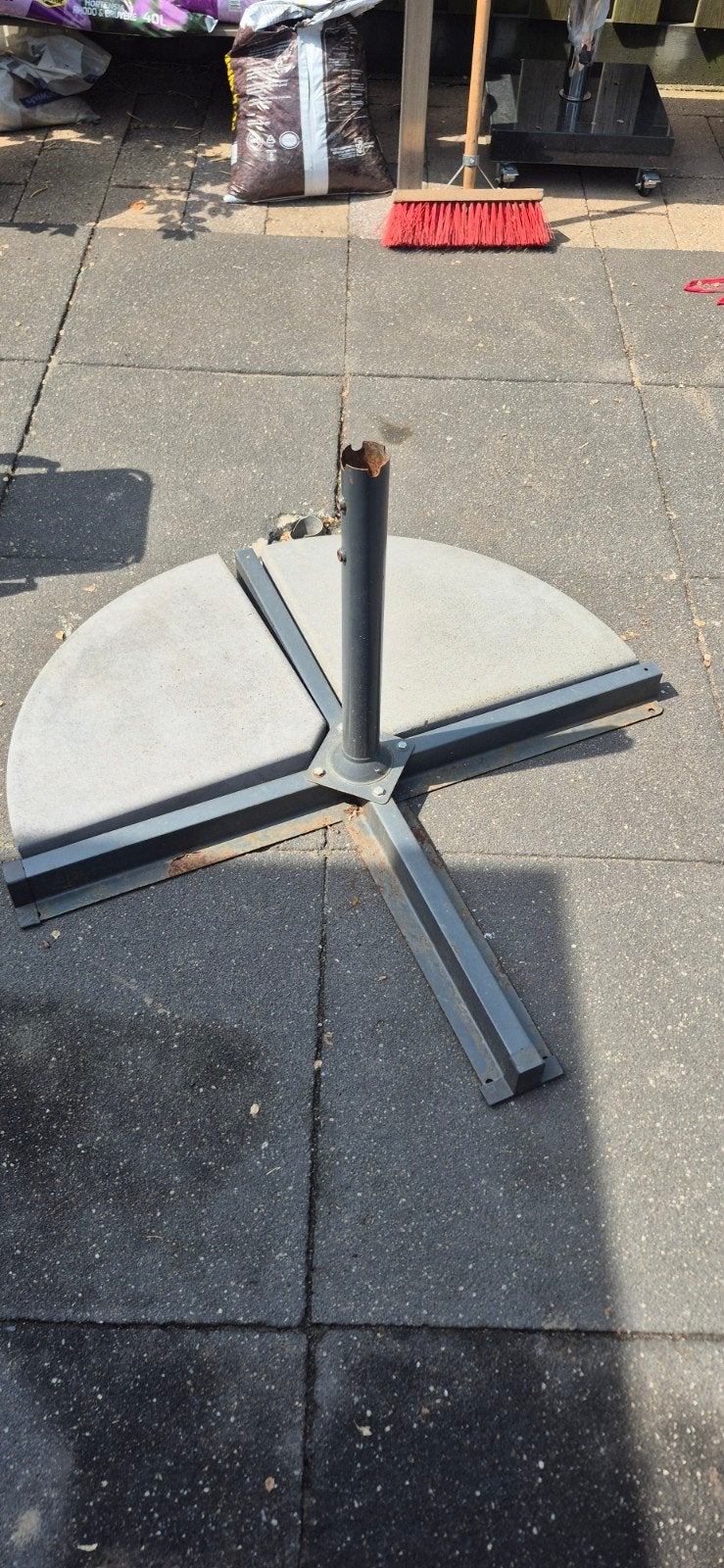 parasol voet met tegels, Ophalen, Gebruikt, Minder dan 1 meter, Parasolvoet