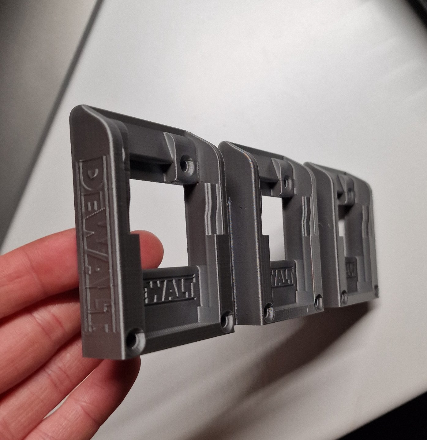 3D Geprinte Accuhouder voor DeWalt, Festool, Bosch, Makita, Ophalen of Verzenden, Nieuw, Gereedschapsopslag, DeWalt