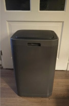 Prullenbak 60 liter er past dus gewoon een vuilniszak in., Huis en Inrichting, Woonaccessoires | Prullenbakken, 40 liter of meer