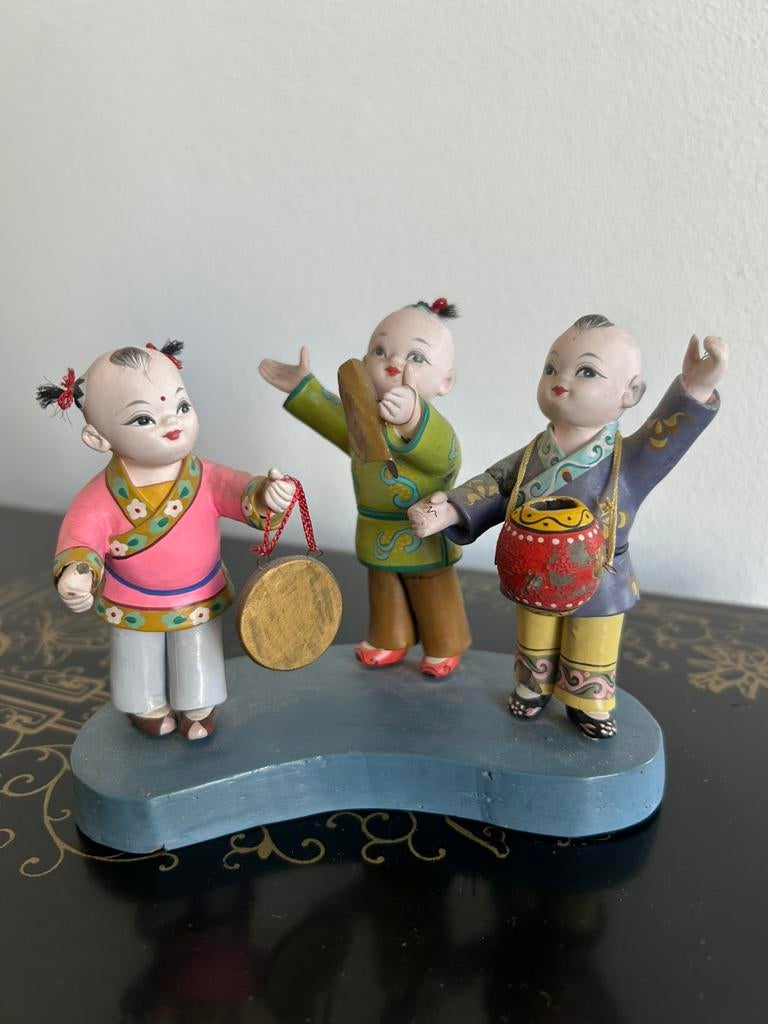 Drie Chinese zotjes met muziekinstrumenten, Ophalen of Verzenden, Zo goed als nieuw